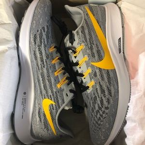 Women’s Steelers Nike Zoom Tennis shoes